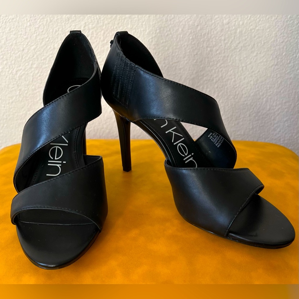 Calvin Klein Niva Black d’Orsay Pump sz 8.5